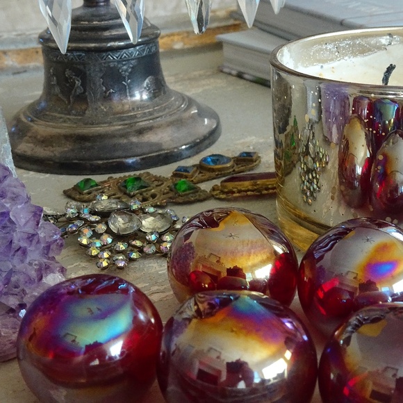 Red Iridescent Oil Spill Handblown Glass Christmas Balls Table Candy Decor - Picture 9 of 9